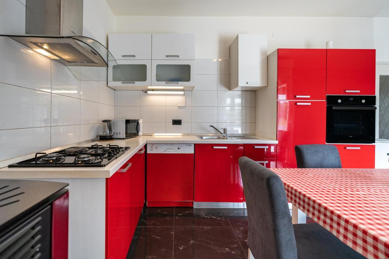 Apartment A & J ペトルチャネ エクステリア 写真