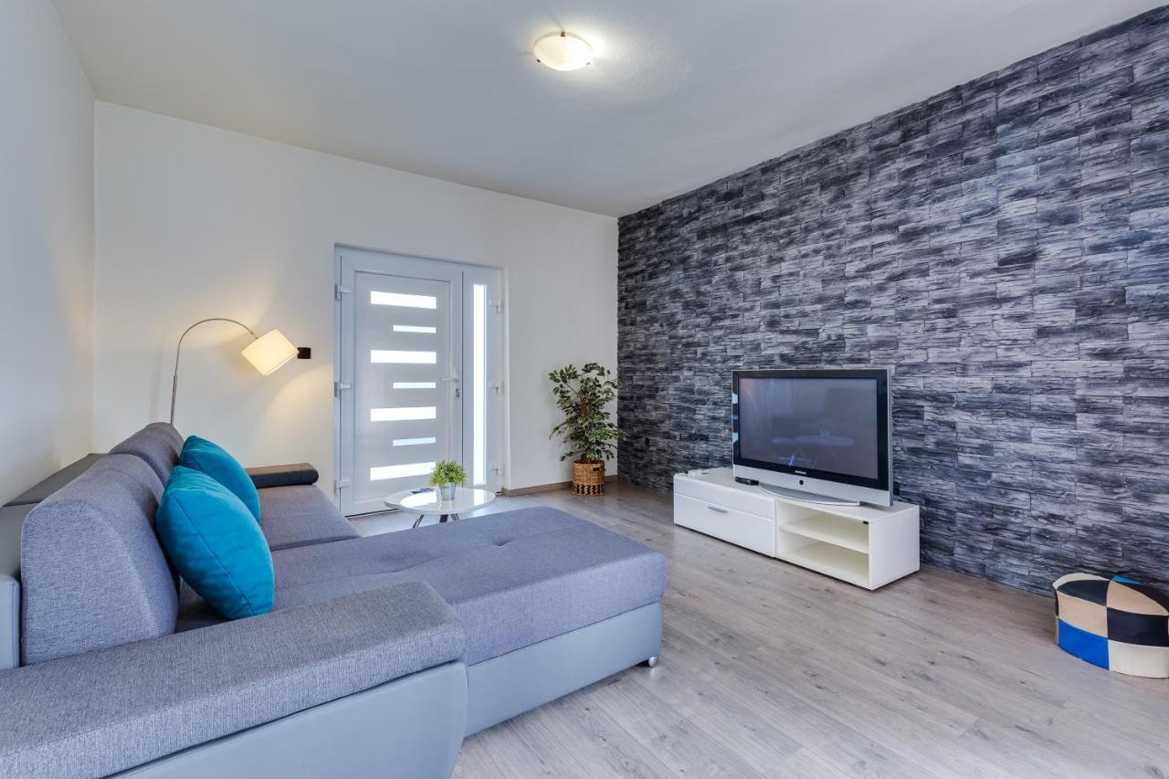 Apartment A & J ペトルチャネ エクステリア 写真