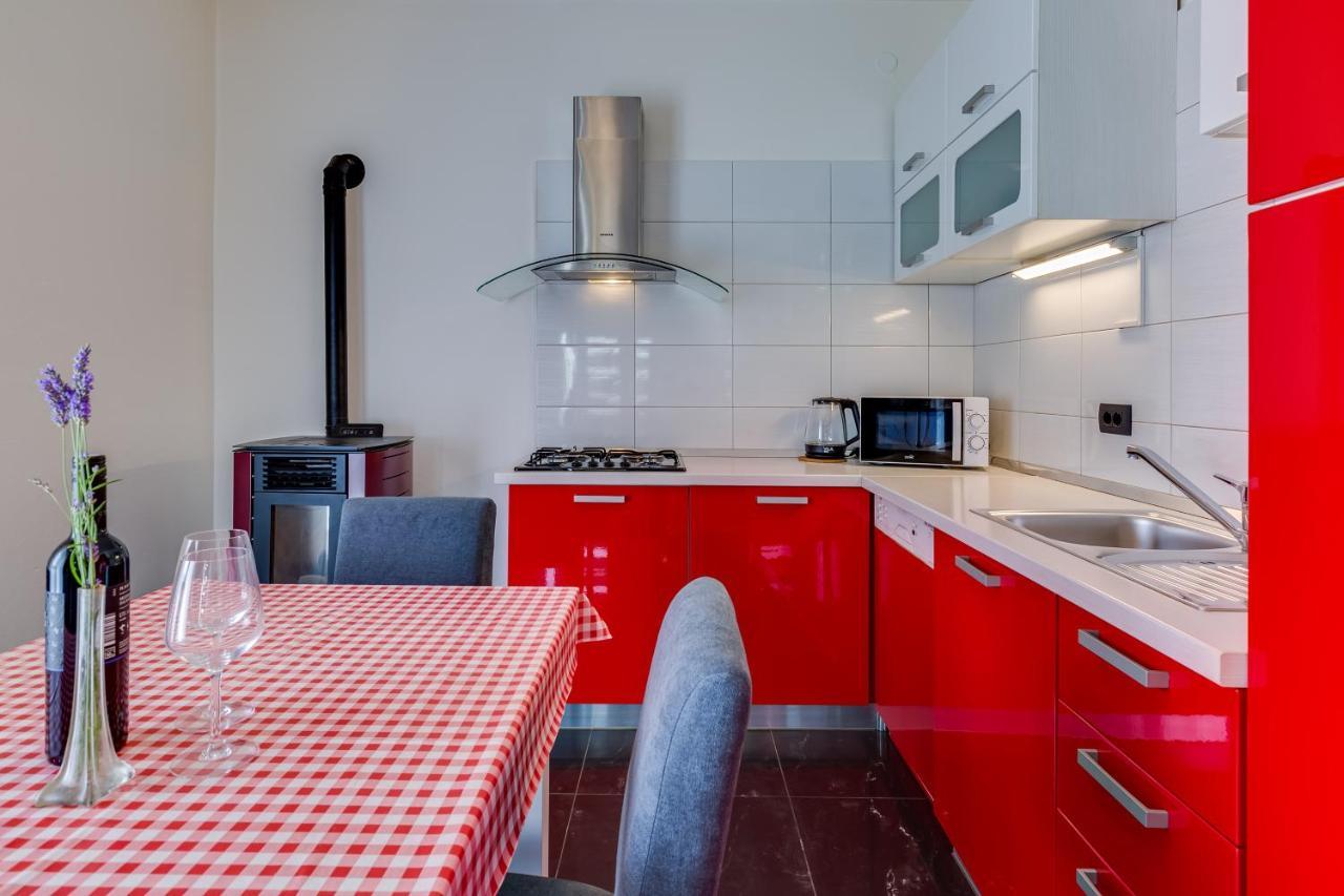 Apartment A & J ペトルチャネ エクステリア 写真