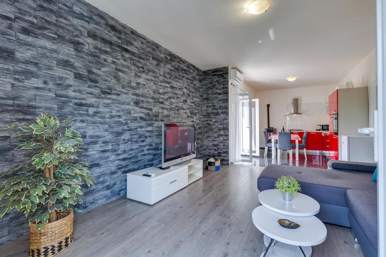 Apartment A & J ペトルチャネ エクステリア 写真