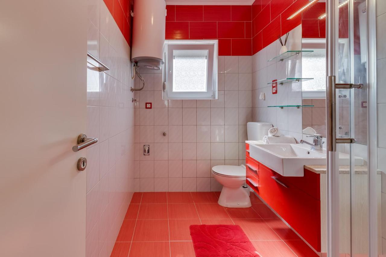 Apartment A & J ペトルチャネ エクステリア 写真
