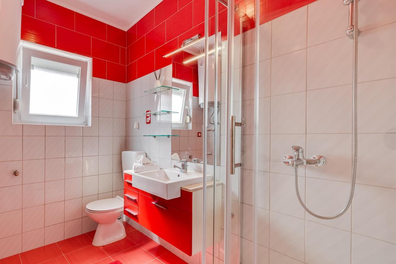 Apartment A & J ペトルチャネ エクステリア 写真